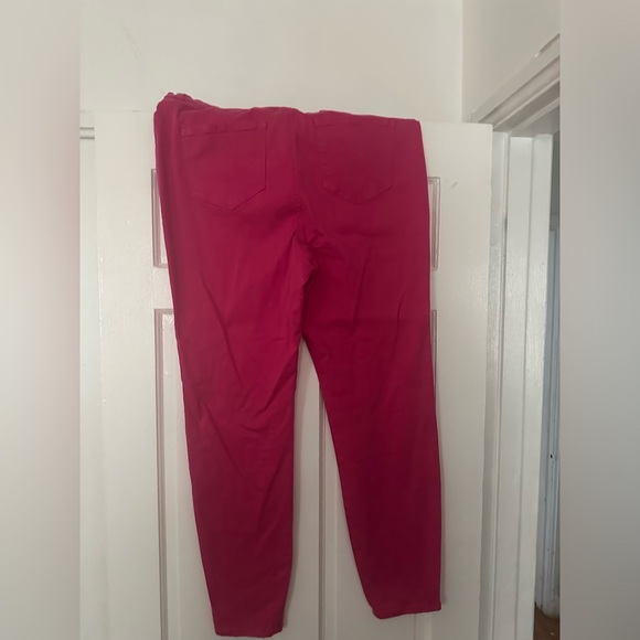 Classic Color High Waisted Jeans in Raspberry - Picture 9 of 11